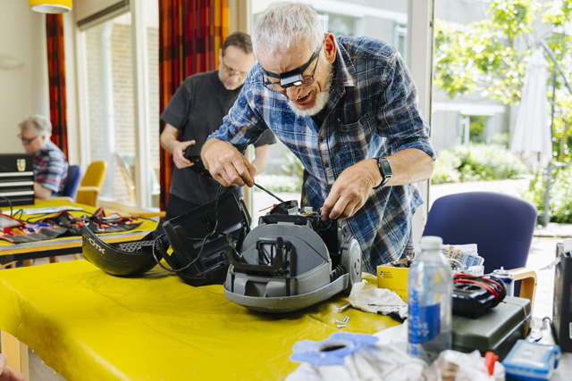 Repaircafé reparatie stofzuiger