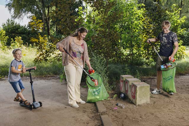 Zwerfafval_prikstokken_rapen_640x427 (4)